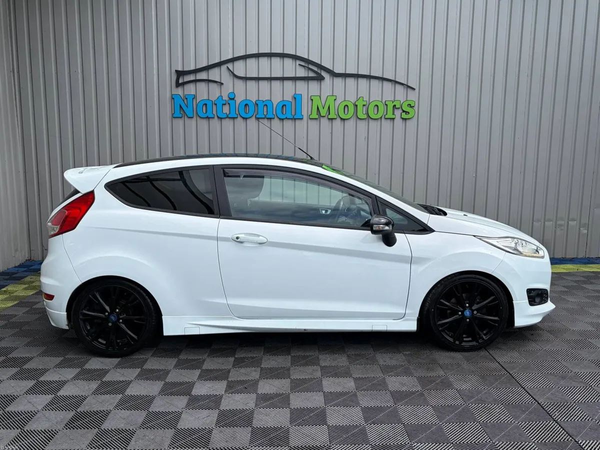 2015 Ford Fiesta Zetec-S 1.0 PETROL - Image 2