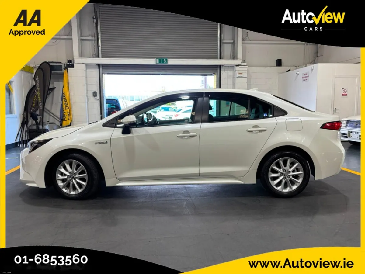 Toyota Corolla 1.8 Self-Charging Hybrid Automatic. - Image 6