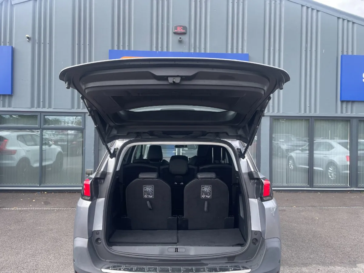 Peugeot 5008 ALLURE 1.5 BLUE HDI 130 6 6.2 4DR - Image 5