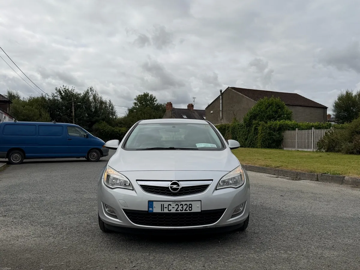 2011 Opel Astra 1.2 Diesel NCT 24/05/27 TAX 9/26 - Image 6
