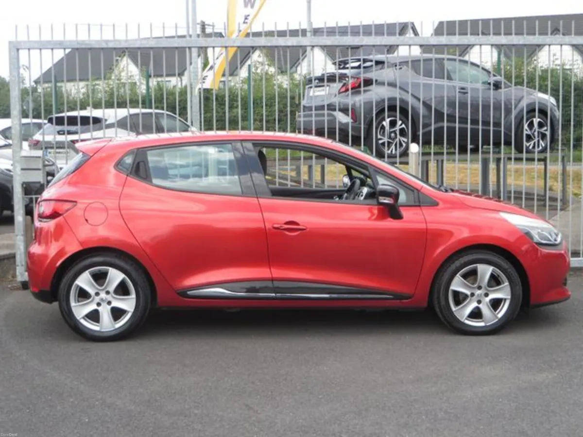 Renault Clio IV Dynamique NAV 1.2 Petrol 4DR - Image 6