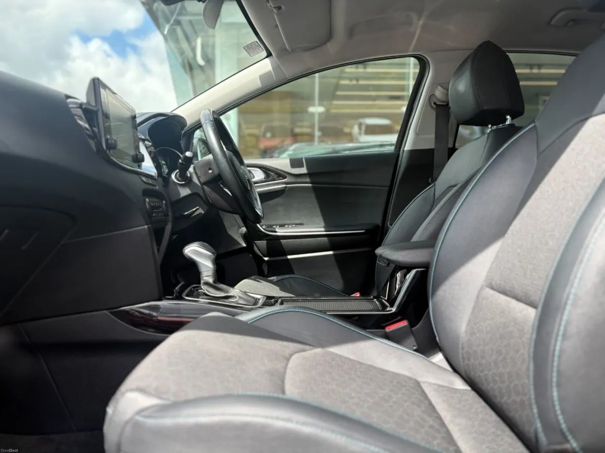 Kia XCeed 1.6 Plug In Hybrid - Image 2