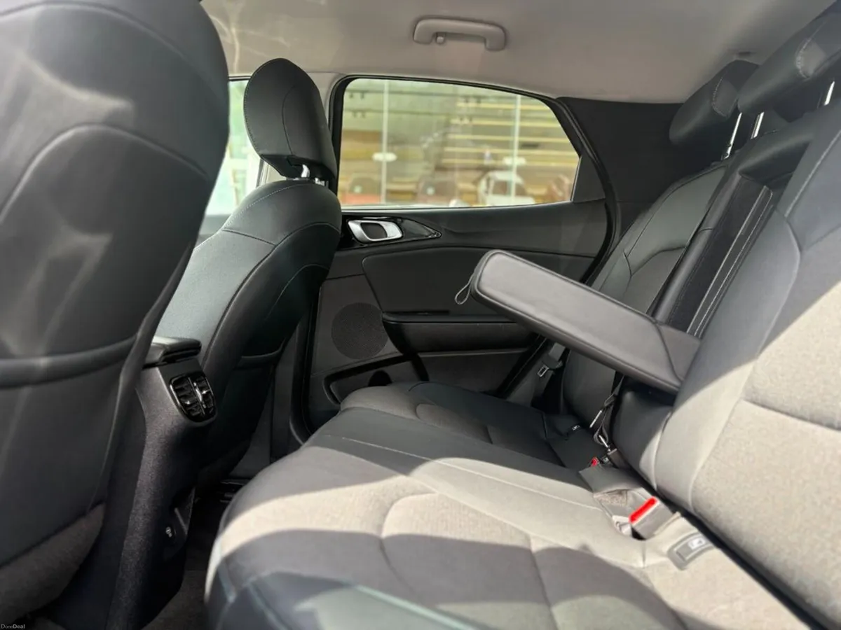 Kia XCeed 1.6 Plug In Hybrid - Image 4