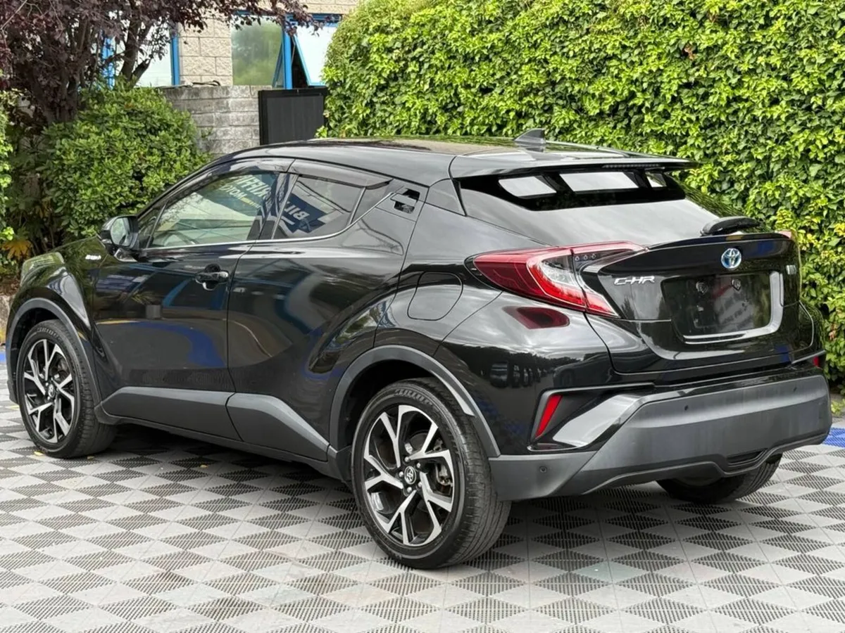 Toyota C-HR G-LED 1.8 HYBRID AUTO // NEW 2 YEAR NC - Image 5