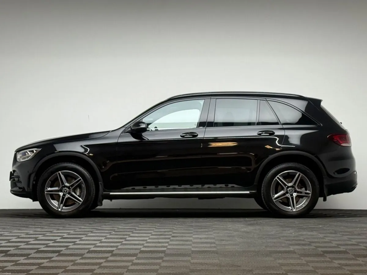 Mercedes-Benz GLC 300DE AMG LINE 4MATIC - Image 4