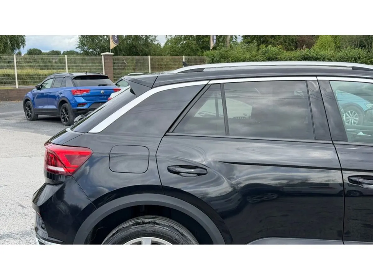 Volkswagen T-Roc Sport - Image 5