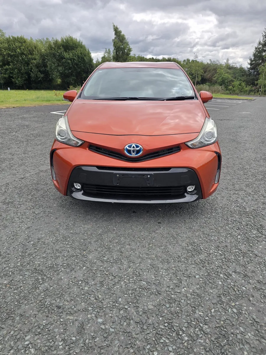 2015 Toyota Prius Alpha 1.8 Hybrid 7-Seater - Image 2