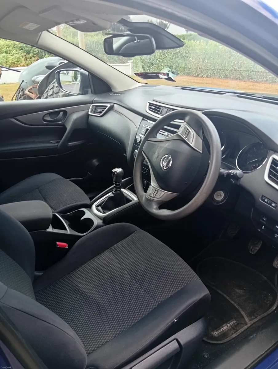 2017 Nissan Qashqai - Image 4