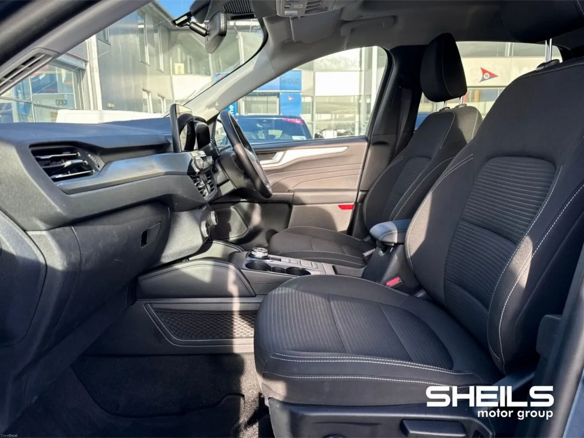 Ford Kuga 2.5 Duratec 225PS PHEV Titanium Auto - Image 5