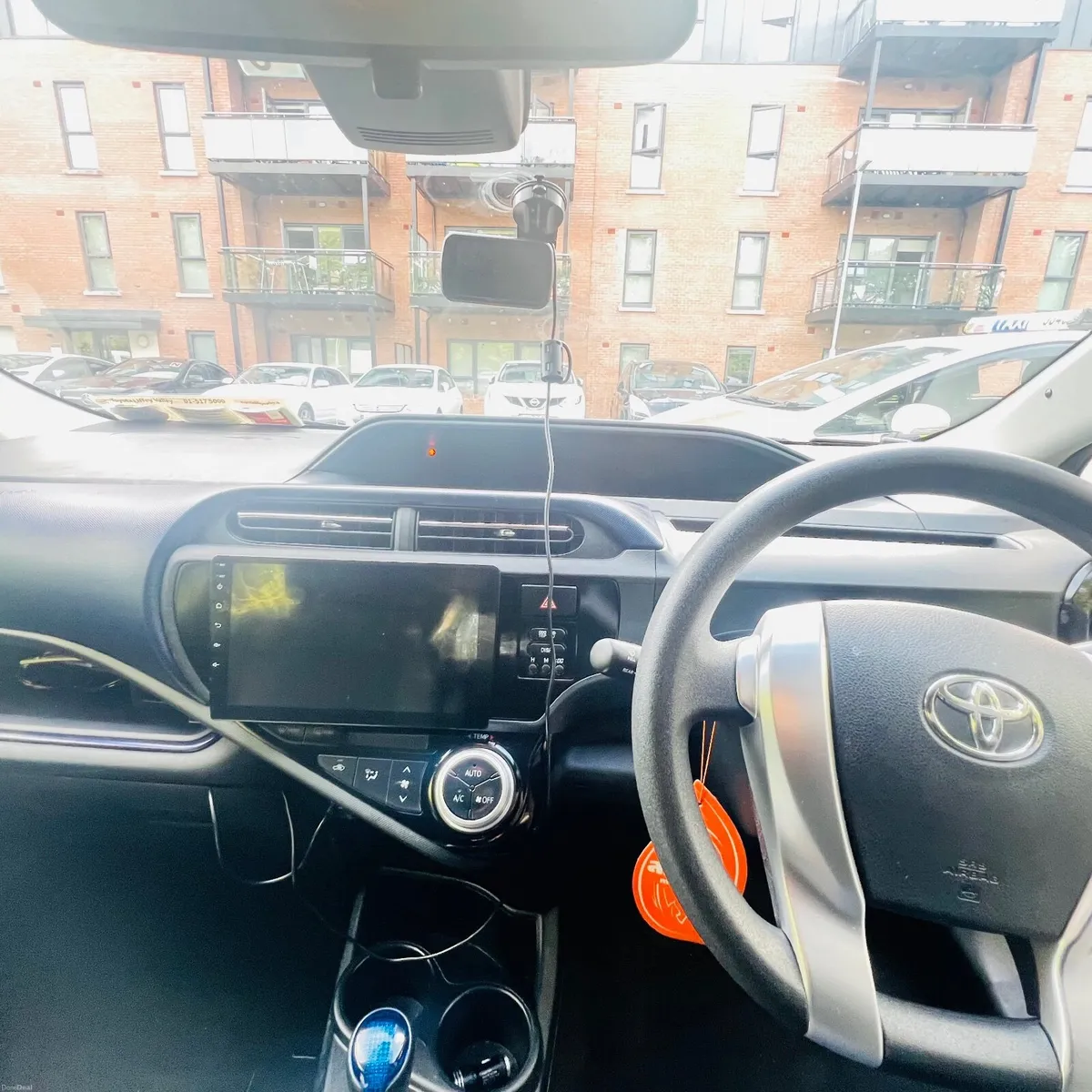 Toyota Aqua 2016 - Image 3