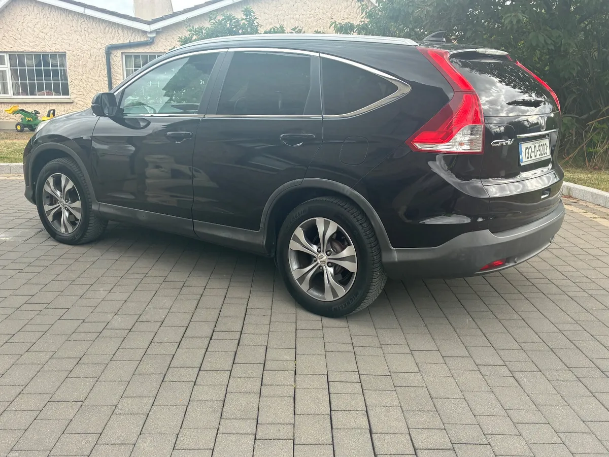 2013 (132) Honda CR-V *top spec* auto - Image 4