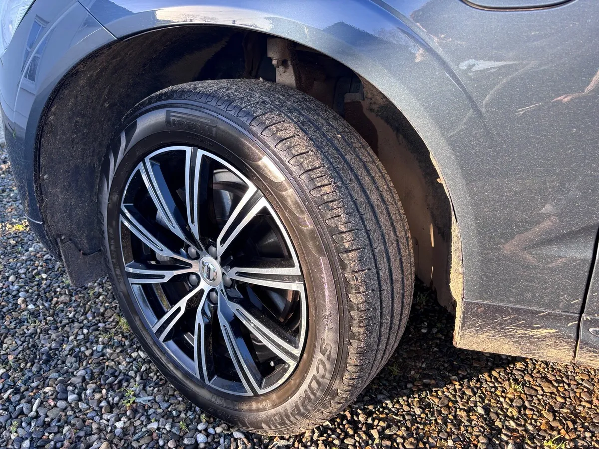 Volvo XC60 - Image 5