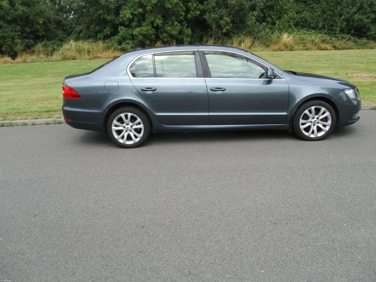 Skoda Superb 2015 20tdi cr se 140ps 5-door - Image 1