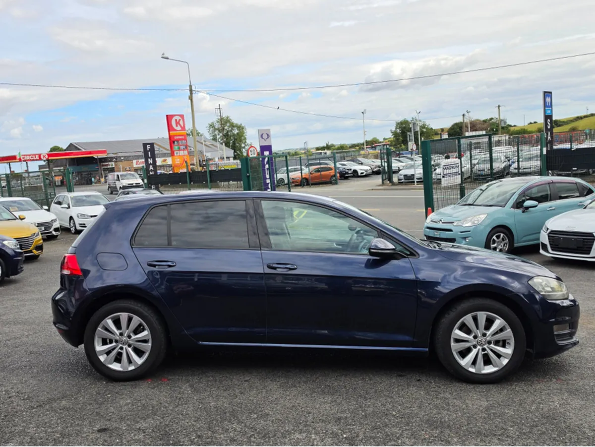 Volkswagen Golf 1.2 TSI AUTOMATIC - REVERSE CAMERA - Image 4