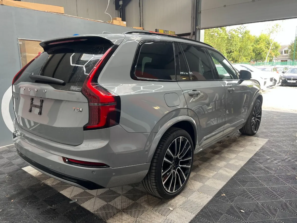 Volvo XC90 2025 VOLVO XC90 ULTRA T8 AWD PLUG-IN HY - Image 3