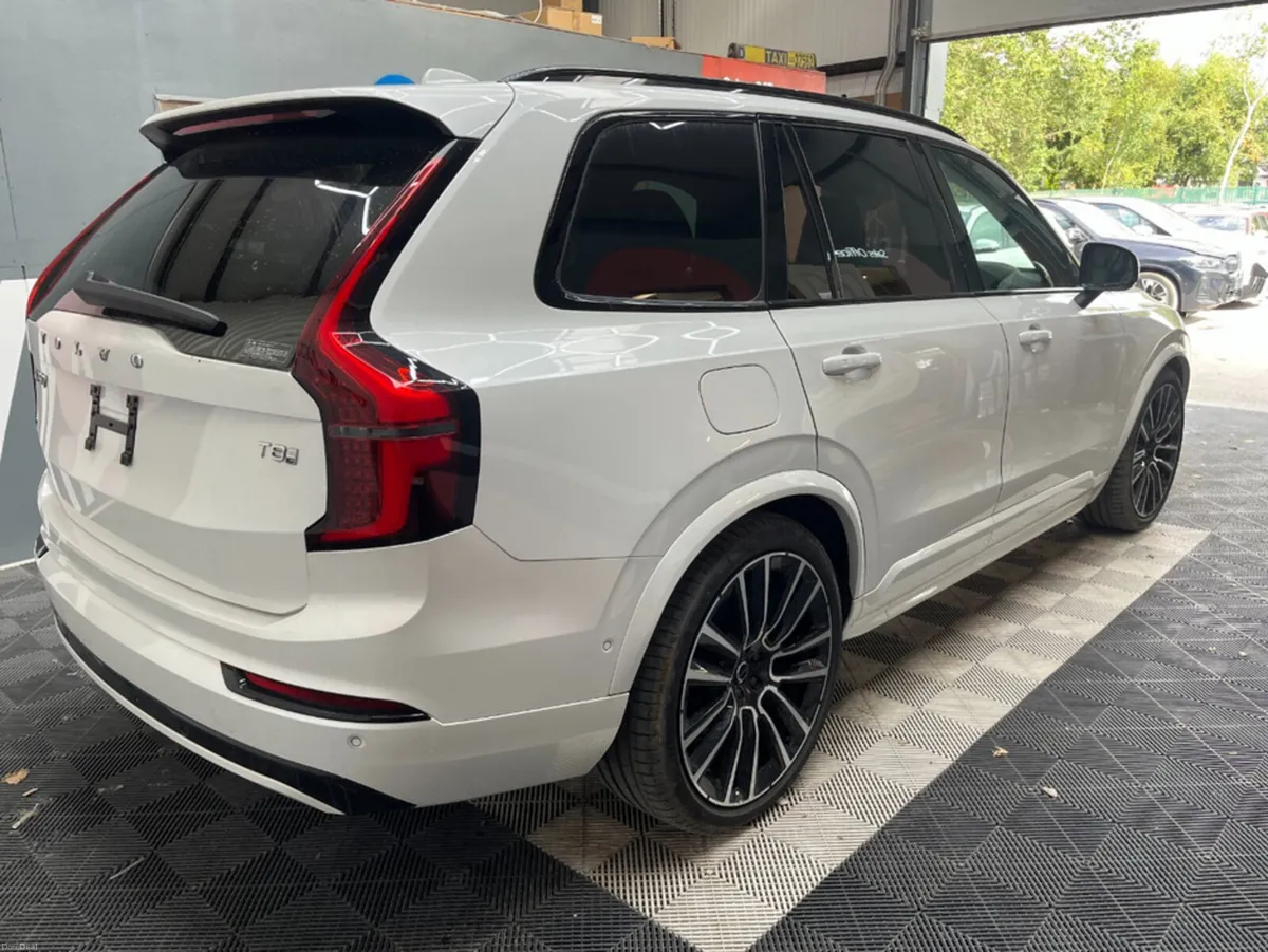 Volvo XC90 2025 VOLVO ULTRA T8 AWD PLUG-IN HYBRID - Image 3
