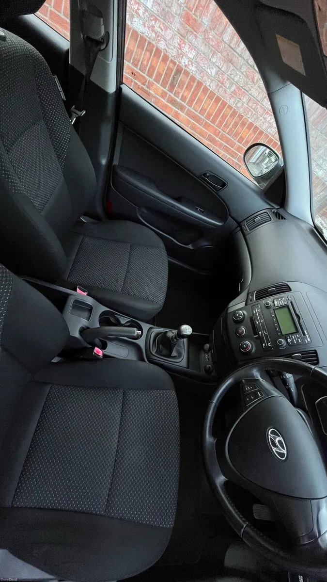 HYUNDAI i30 1.4 COMFORT - 2010 - NCT PASS - Image 4