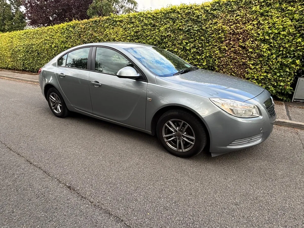 2013 Insignia 2.0 CDTI, NCT 07/27!! Taxed! - Image 4