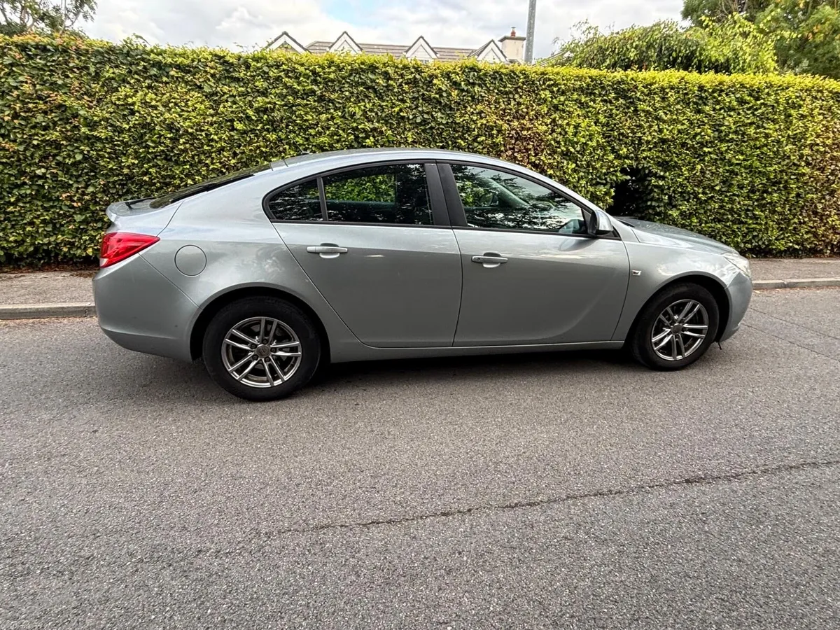 2013 Insignia 2.0 CDTI, NCT 07/27!! Taxed! - Image 6