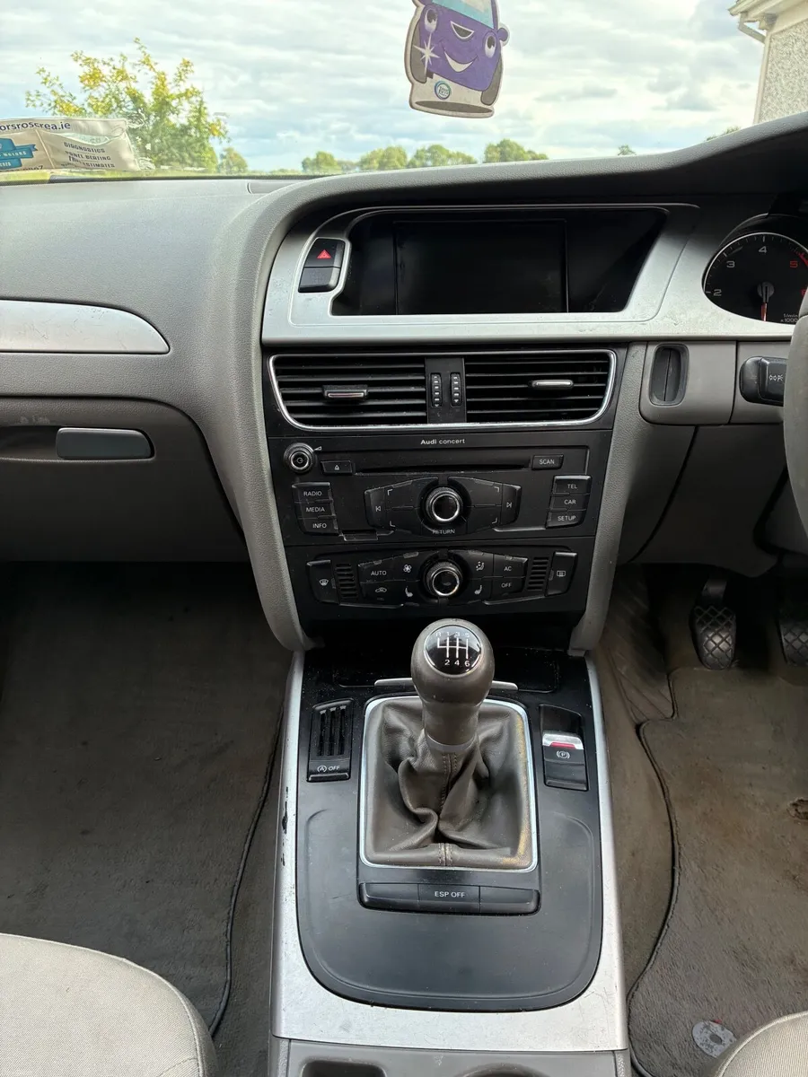 Audi A4 2010 - Image 5