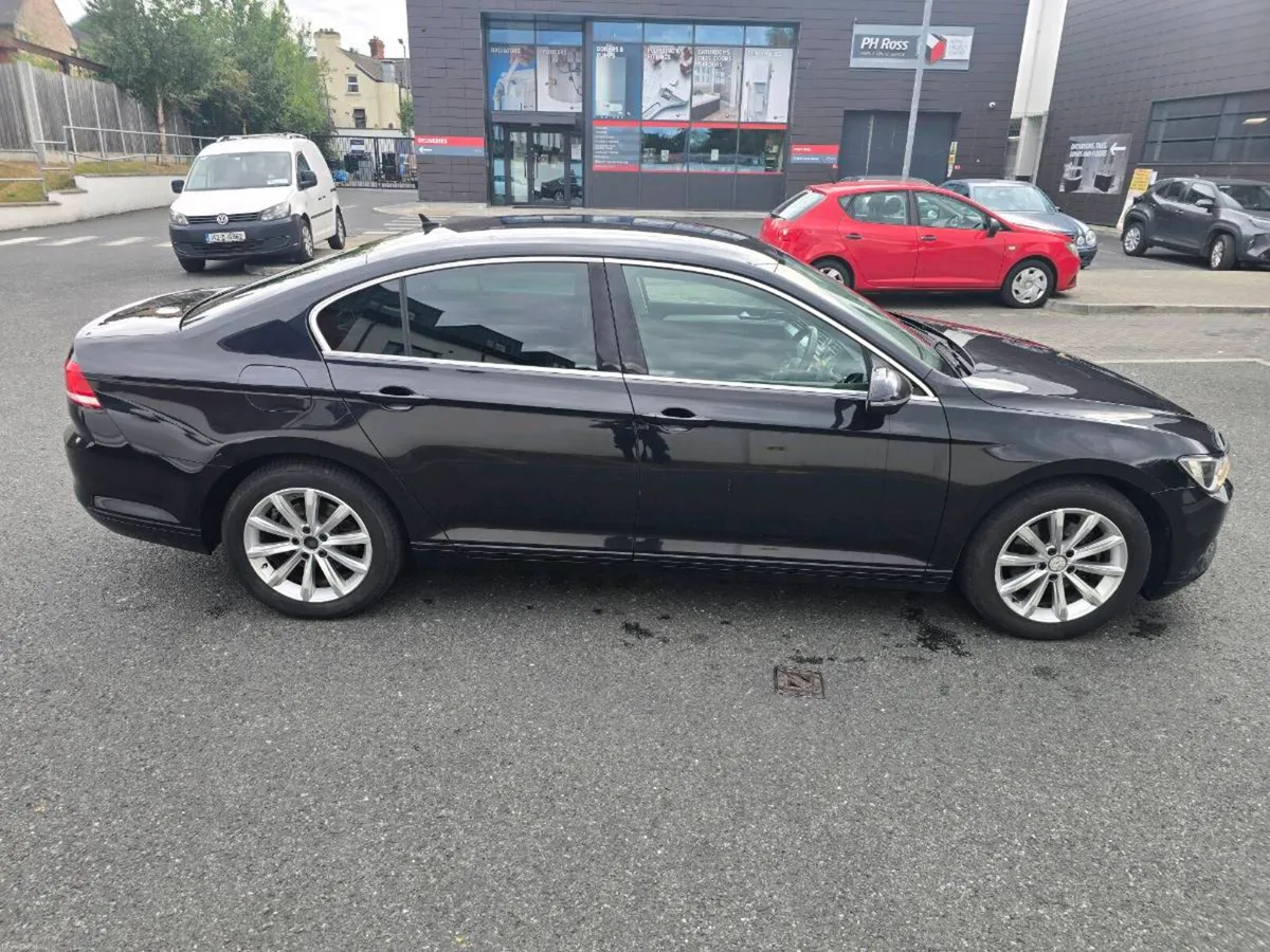 Car - Image 3