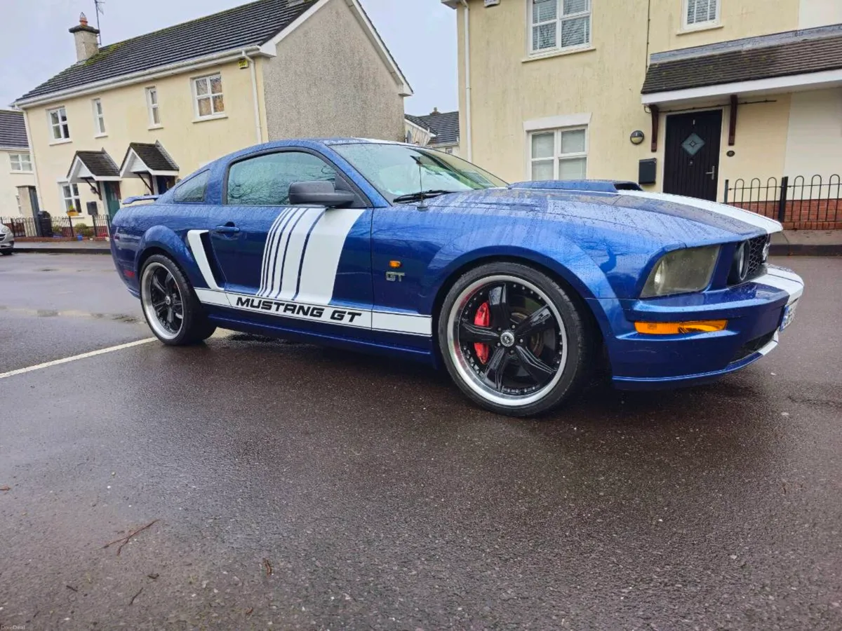 Ford Mustang - Image 2