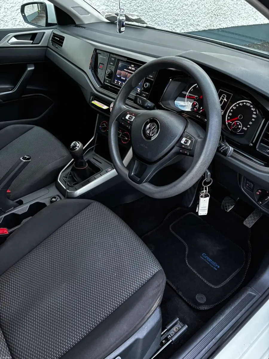 2018 Volkswagen Polo - Image 4