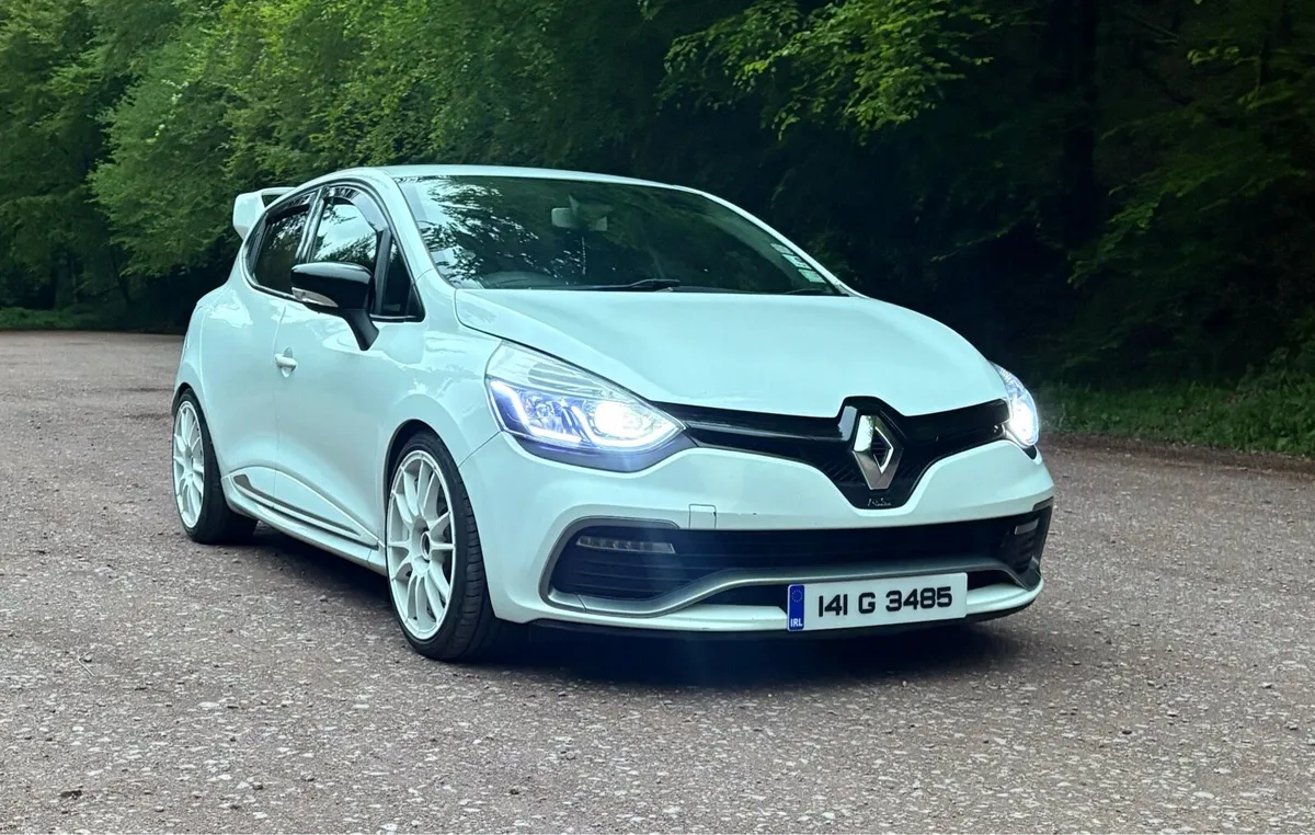 2014 RS Renault Clio 200BHp 1.6L turbo - Image 3
