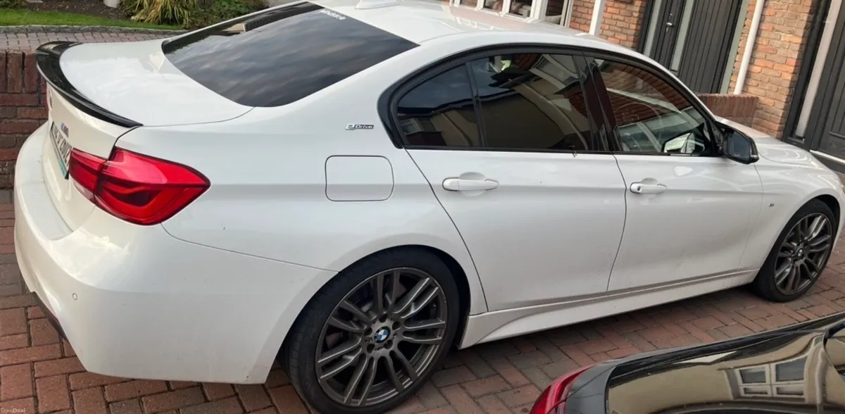 2016 (162) BMW 330e Msport Shadow Ed -19" Wheels - Image 3