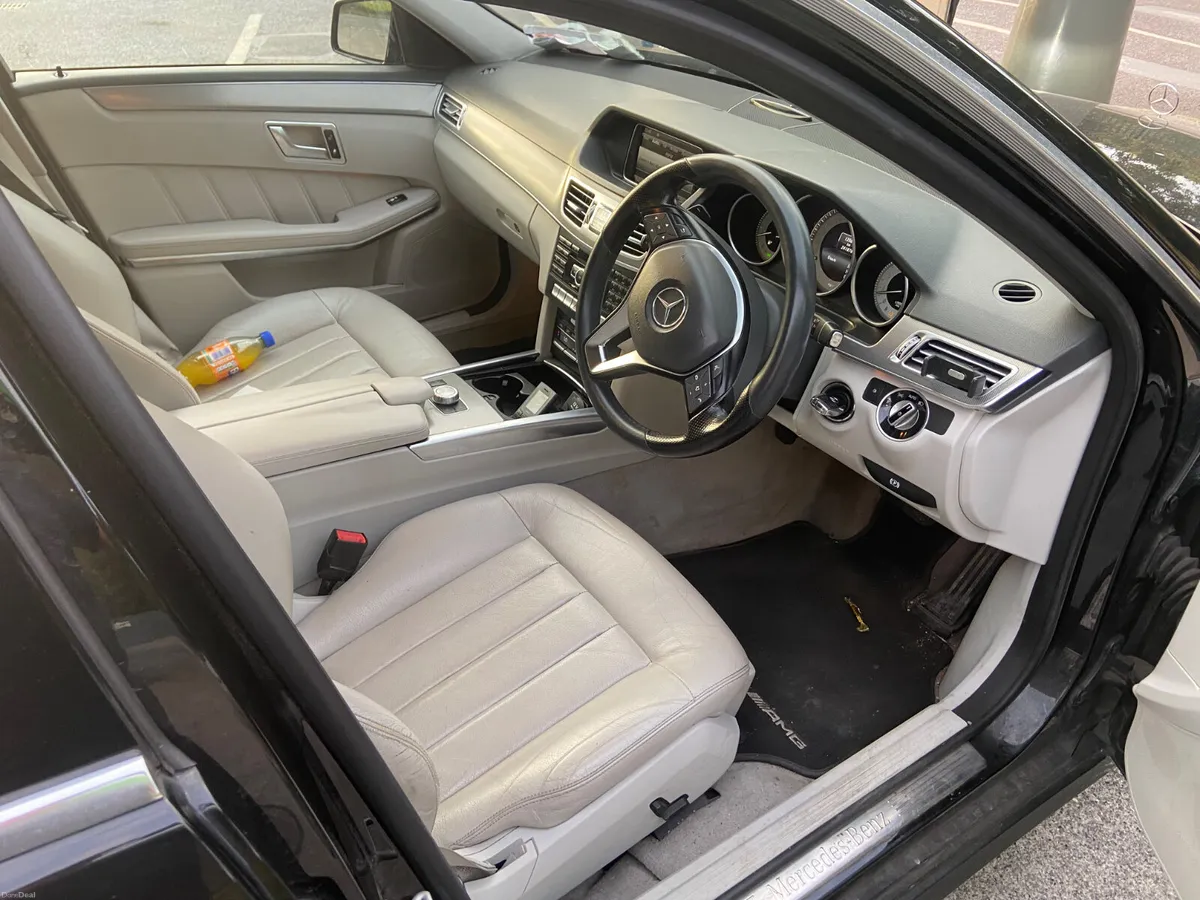 Mercedes-Benz E-Class 2014 - Image 6