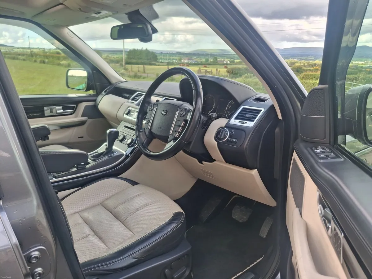 Land Rover Range Rover 2011 - Image 3