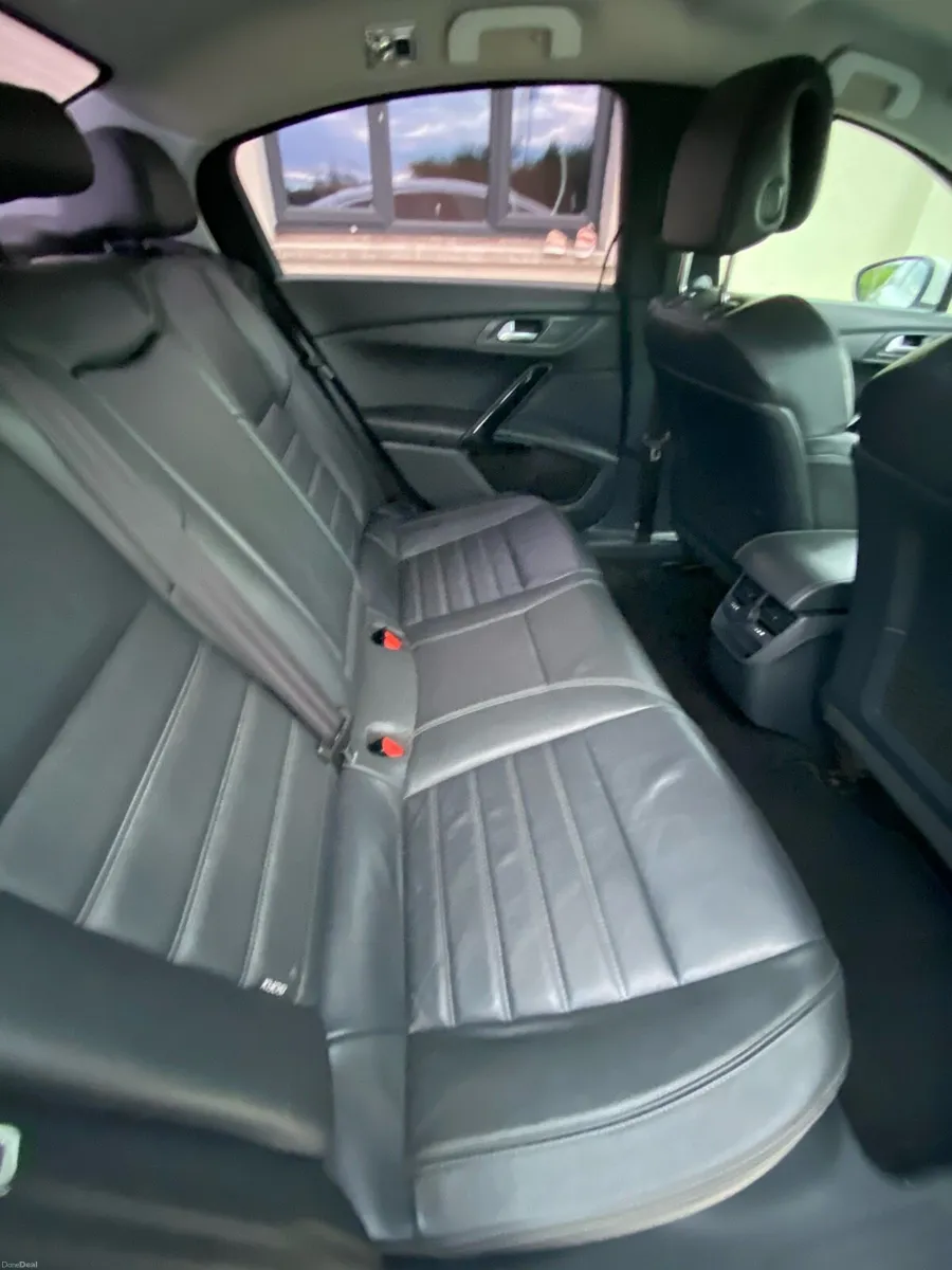 Car - Image 6