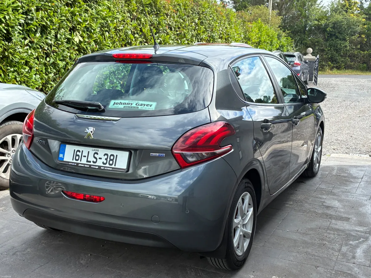Peugeot 208 2016 - Image 6