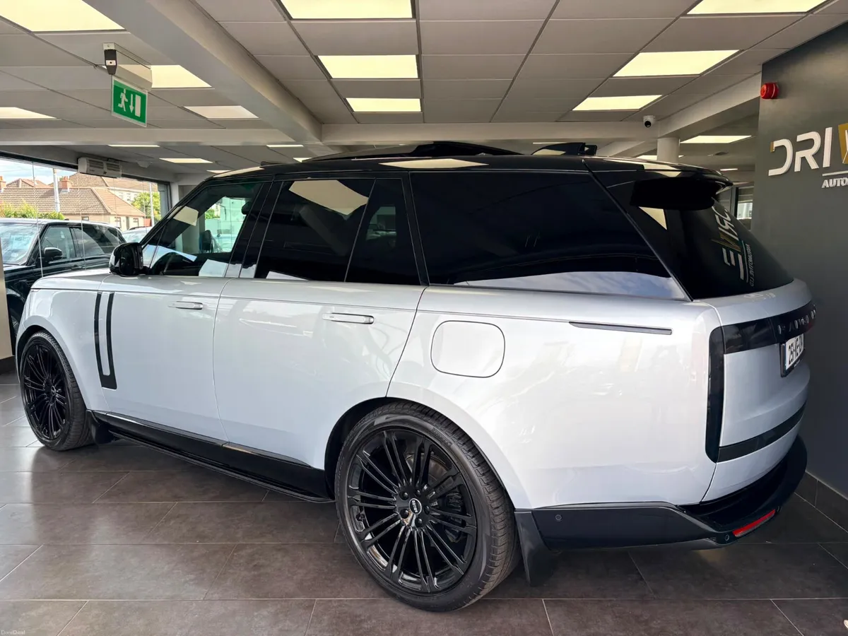 Land Rover Range Rover P460 HSE ***4 Year Warranty - Image 3