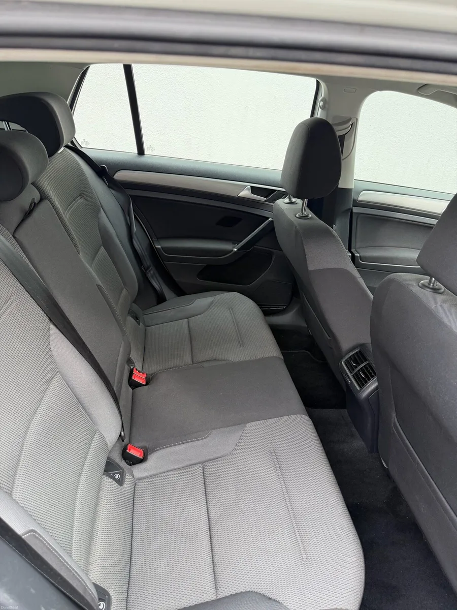 Volkswagen Golf SE Bluemotion - Image 5
