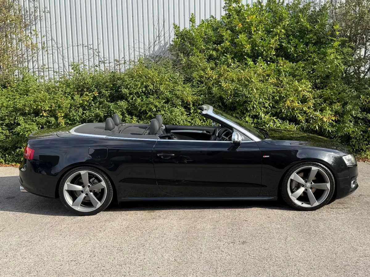 Audi A5 Cabrio 3.0 TDI V6 S Line Auto - Image 3