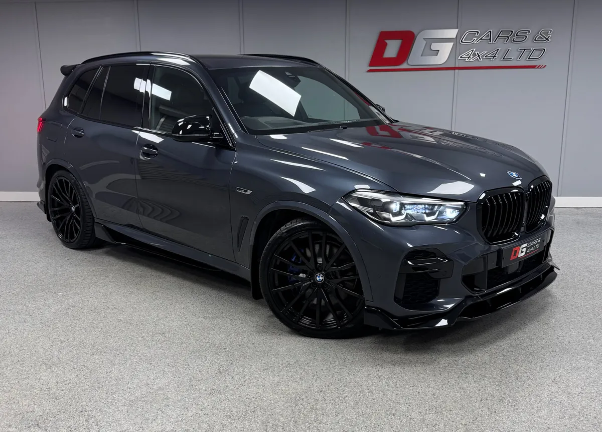 2022 BMW X5 3.0 45E M Sport Pro X Drive Automatic - Image 1