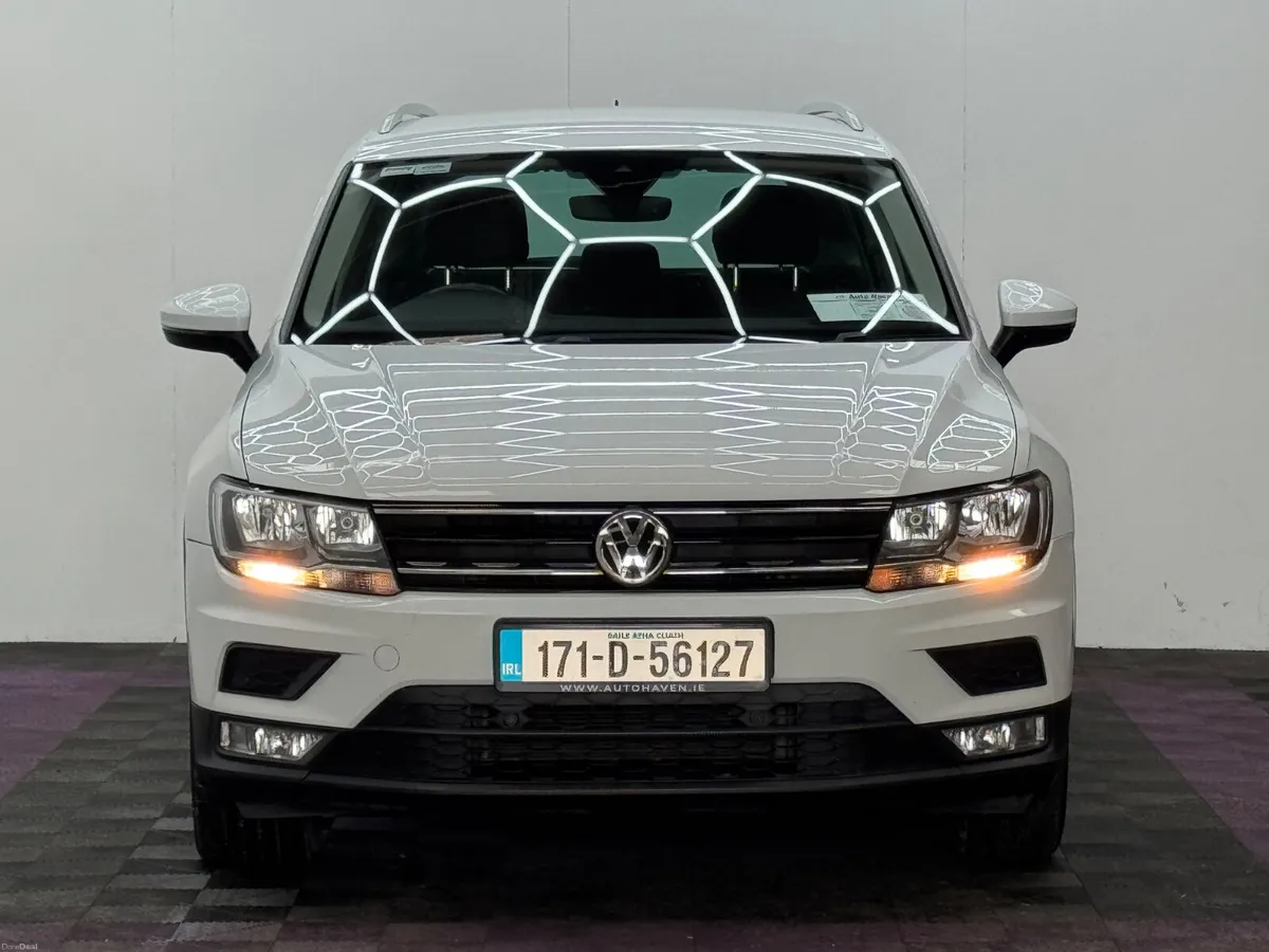 2017 Volkswagen Tiguan 2.0TDI - Image 2