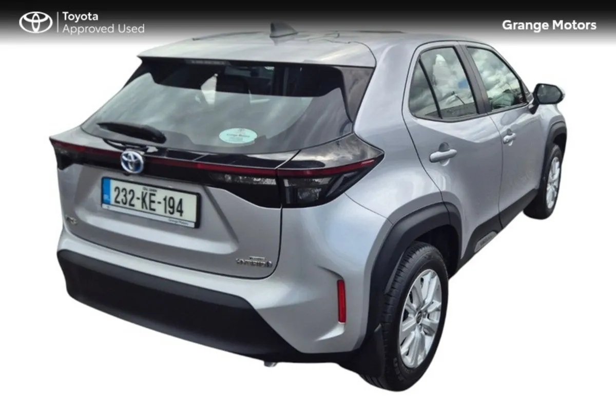 Toyota Yaris Cross 1.5 HYBRID LUNA 5DR - Image 2