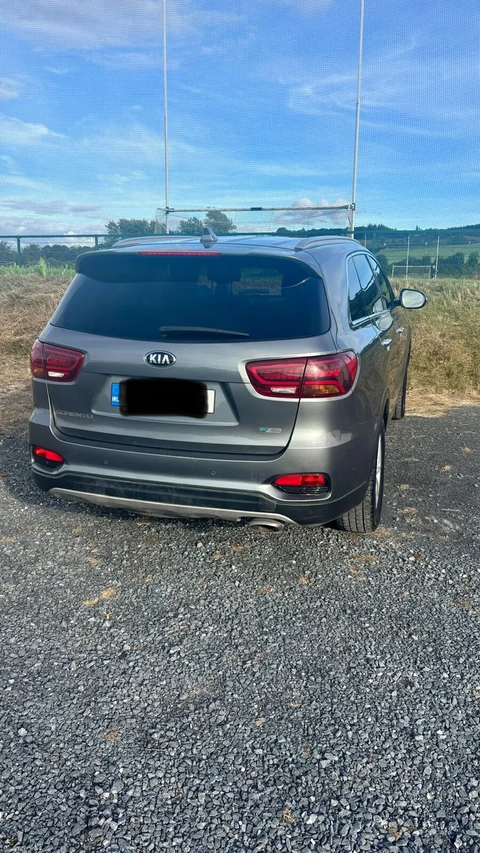 182 Kia Sorrento K2 7 Seater - Image 3