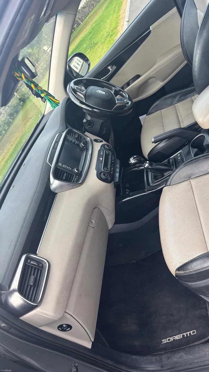 182 Kia Sorrento K2 7 Seater - Image 5