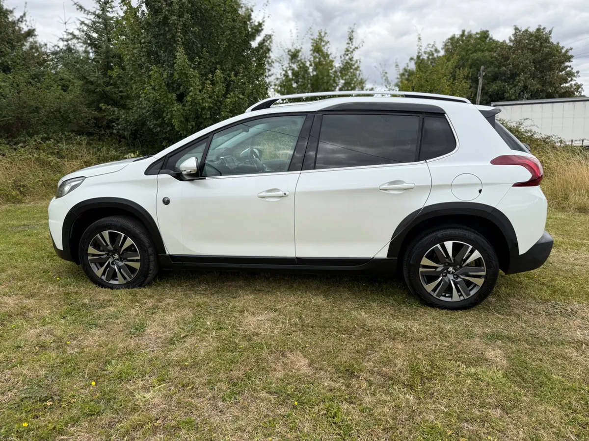 PEUGEOT 2008 (2018) - Image 6