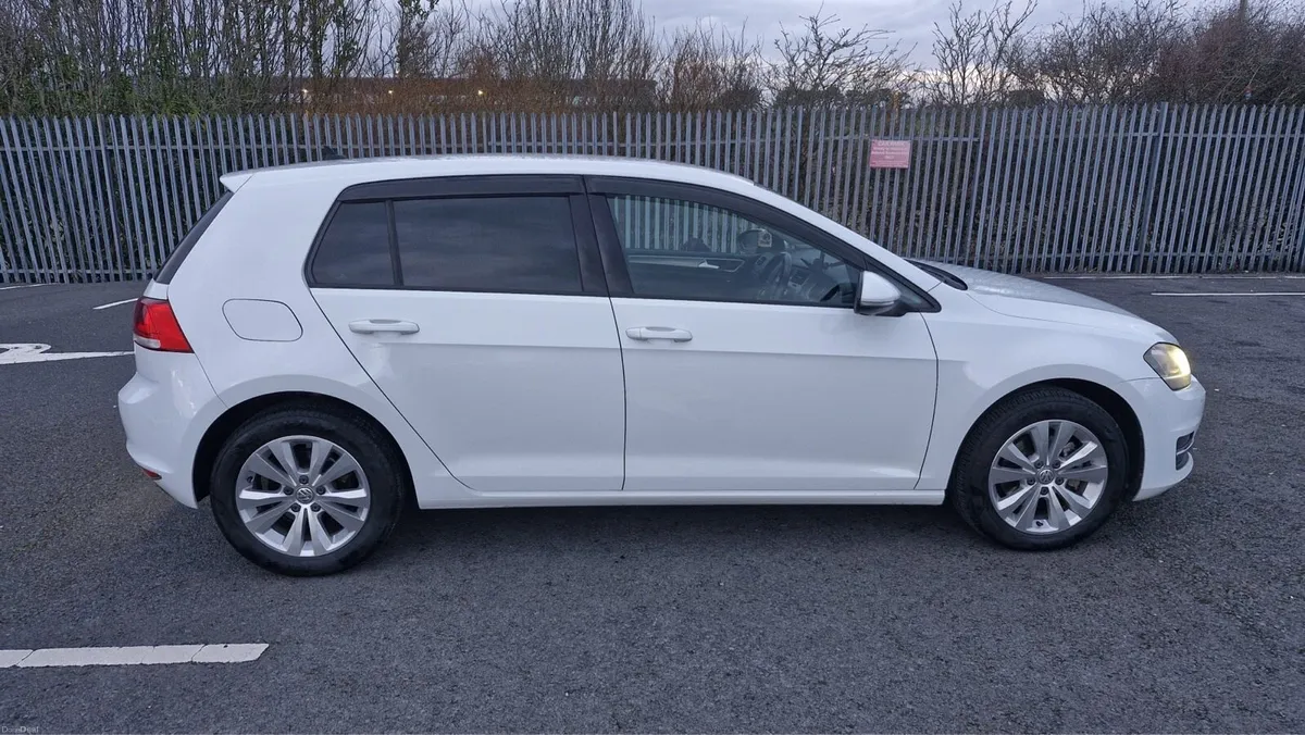 Car - Image 3