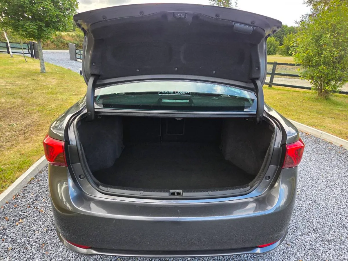 Toyota Avensis Diesel New Shape - Image 6