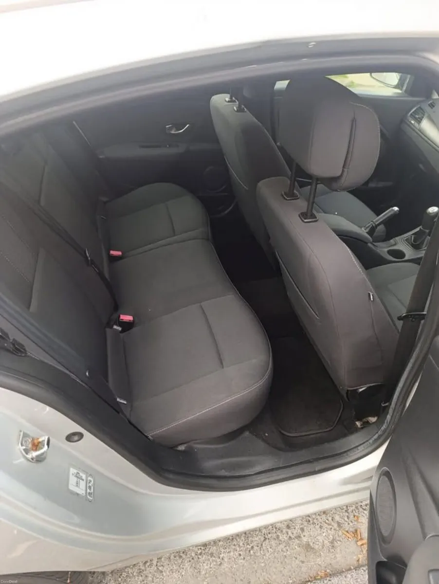 Renault Fluence 2011 - Image 5