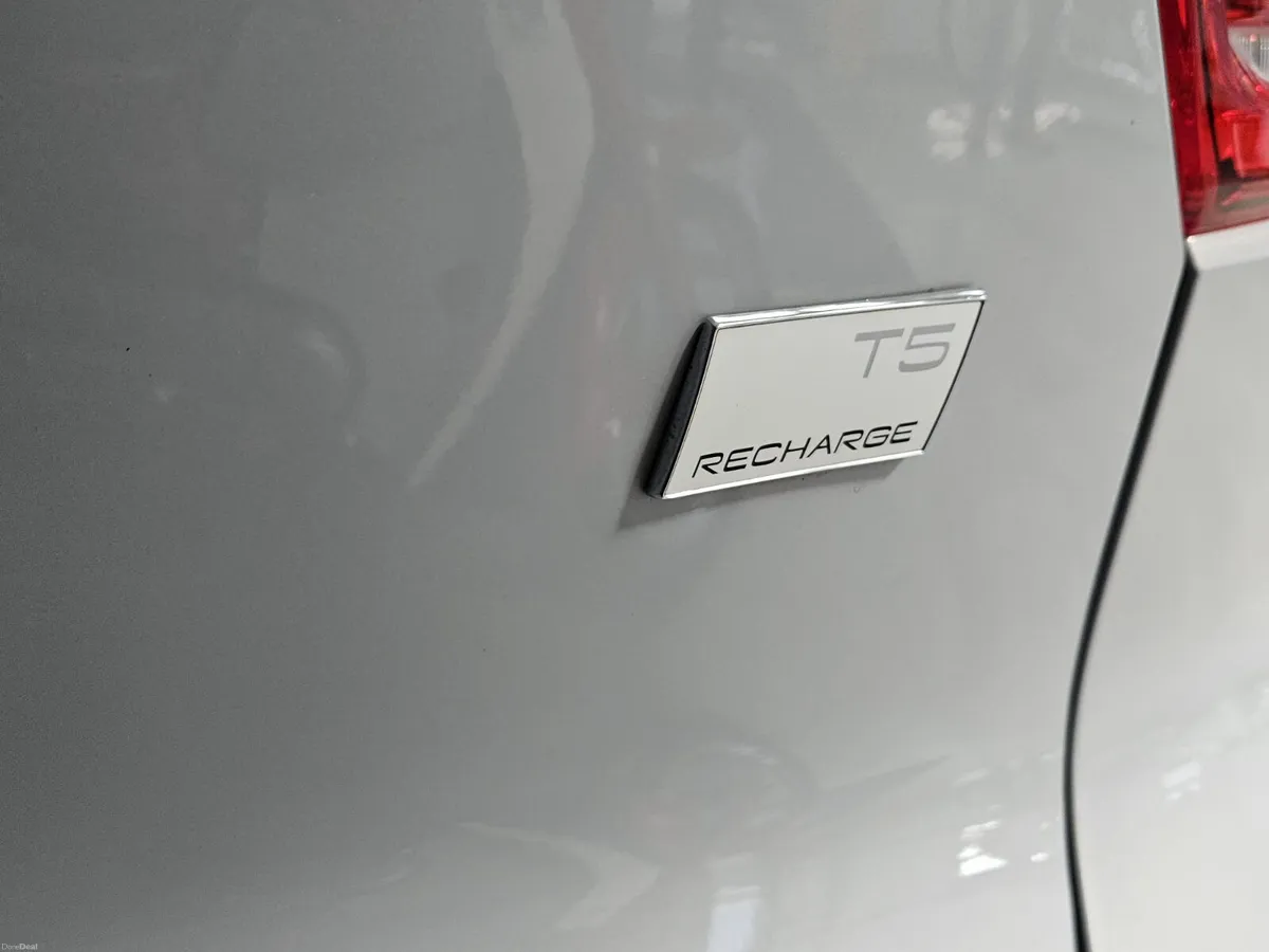 221 VOLVO XC40 T5 RECHARGE - Image 4