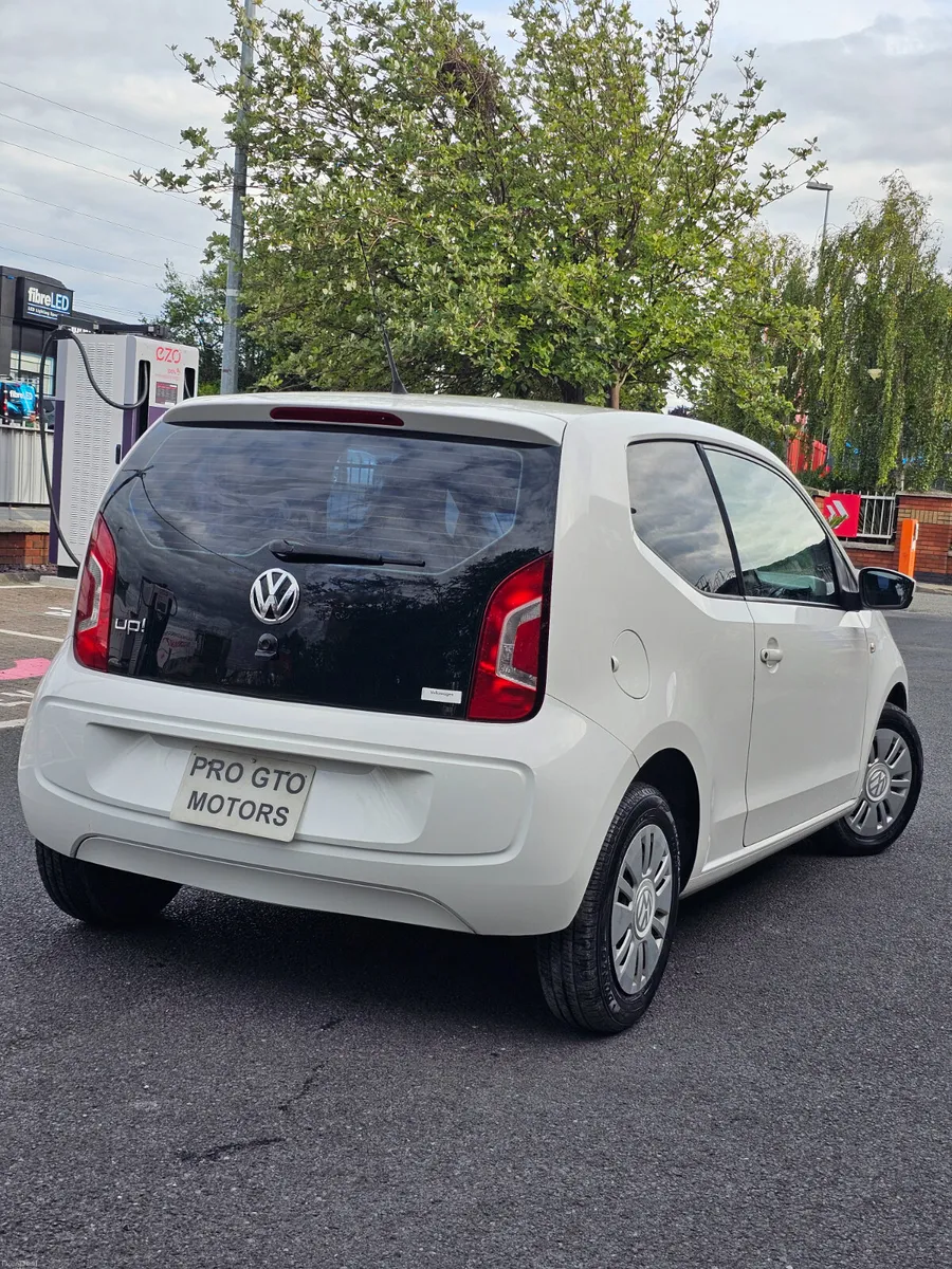 Volkwagen Up 2013 Automatic - Image 2