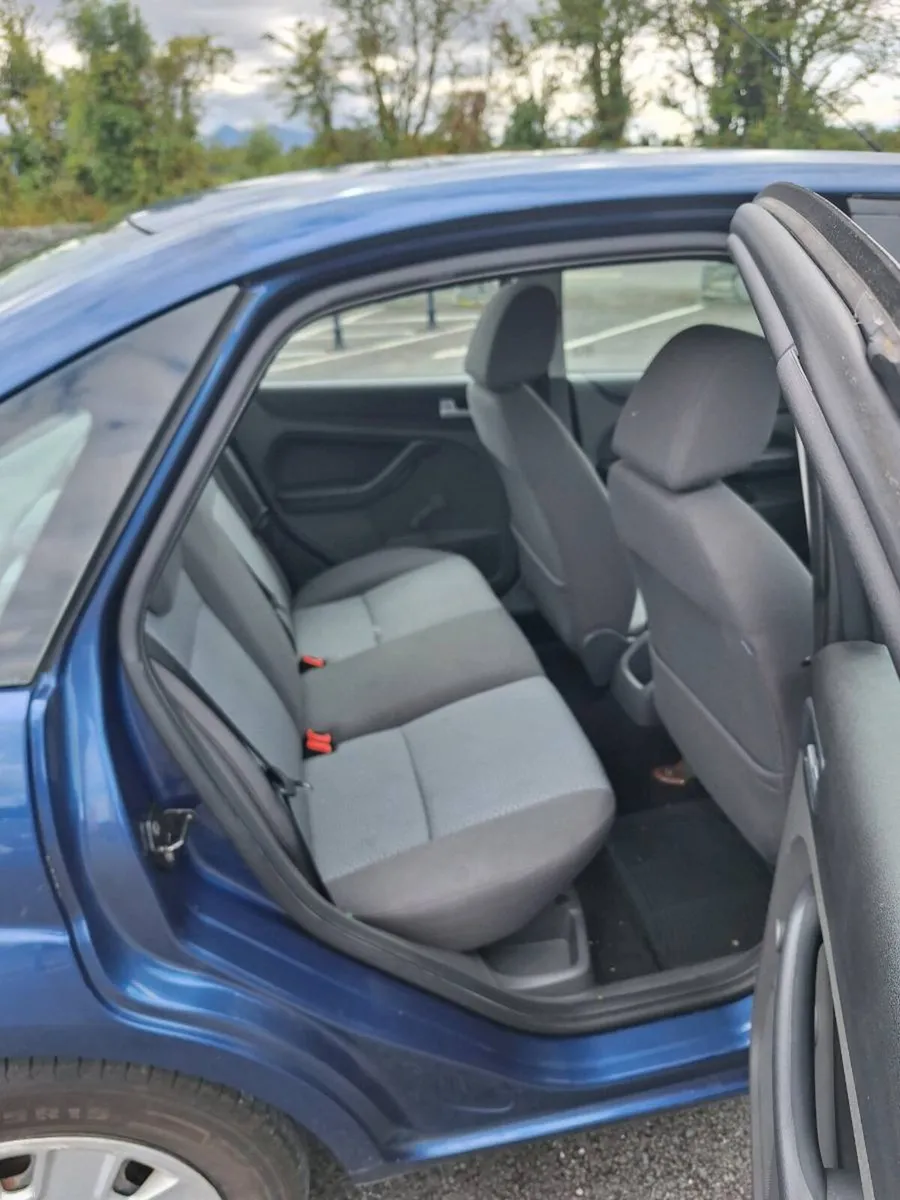 Ford Focus Automatic - Image 6