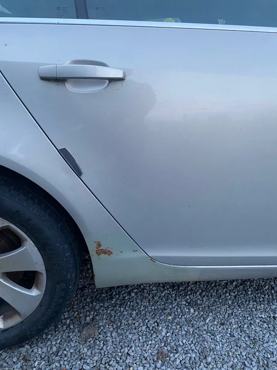 Vauxhall Insignia 2011 - Image 2