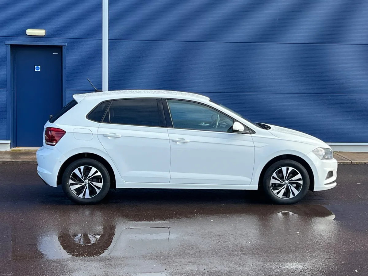 Volkswagen Polo 2018 new shape high spec - Image 5